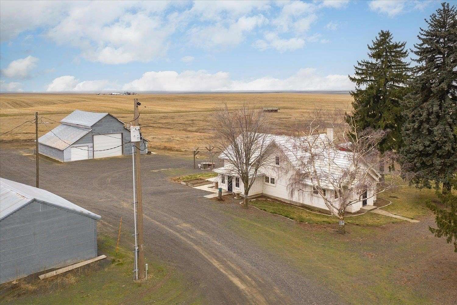 20 Acres of Agricultural Land with Home for Sale in Harrington, Washington