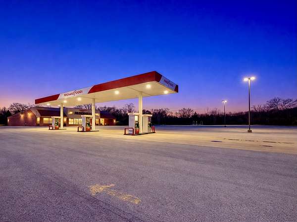 5.63 Acres of Improved Commercial Land for Sale in Alexandria, Tennessee