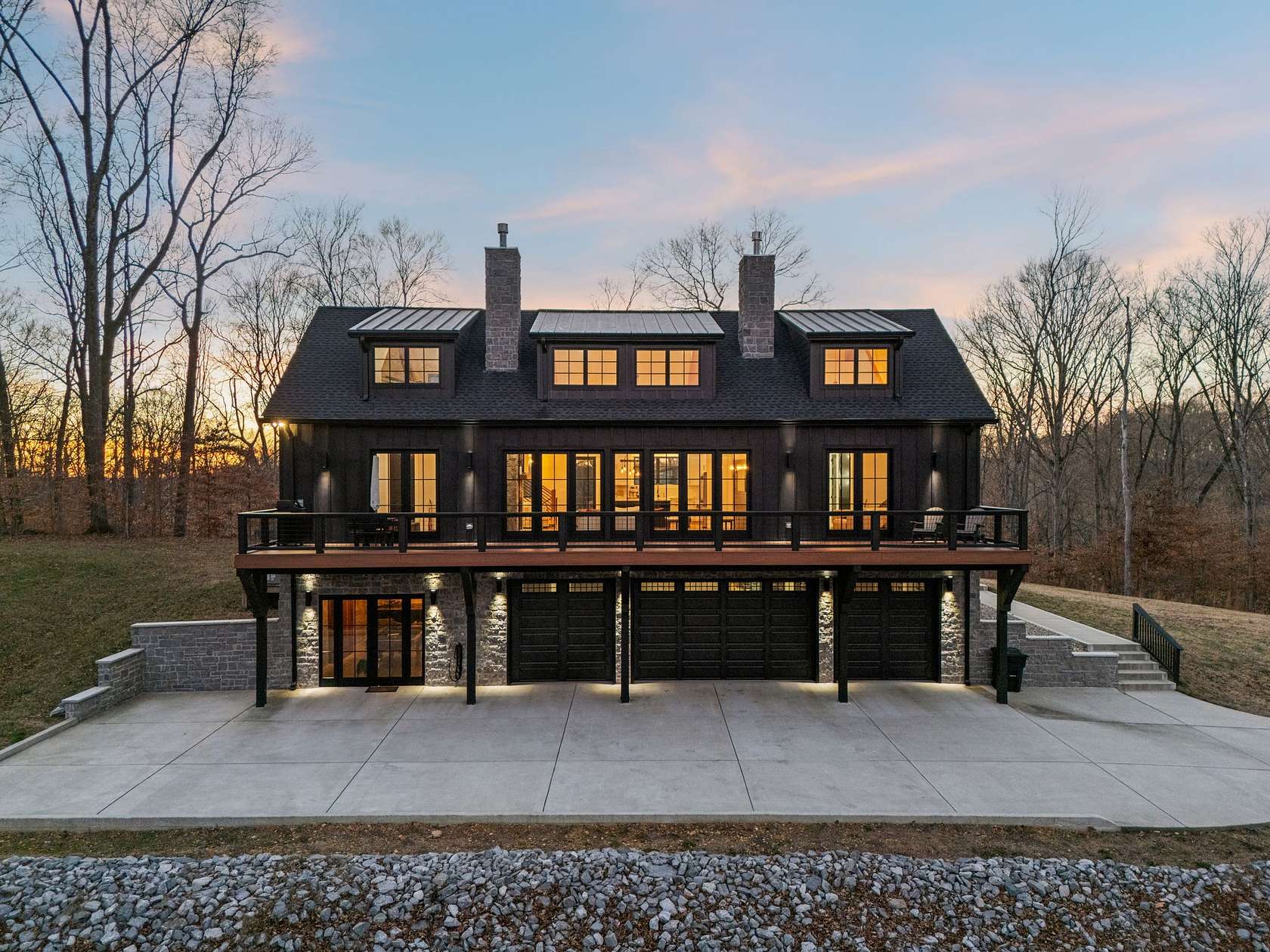 5.53 Acres of Residential Land with Home for Sale in Nashville, Tennessee