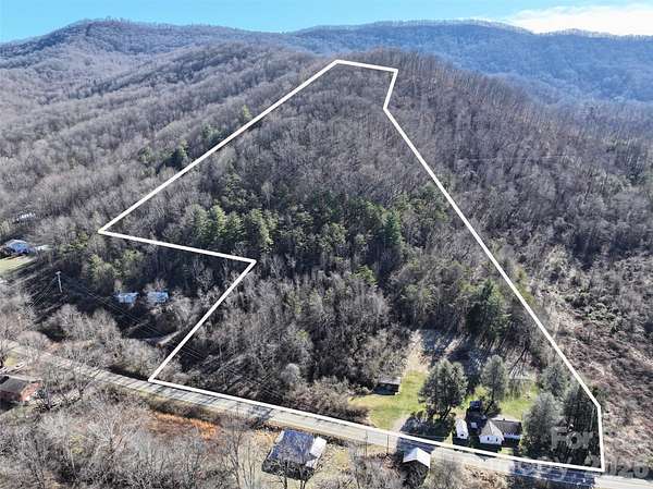22 Acres of Recreational Land with Home for Sale in Waynesville, North Carolina