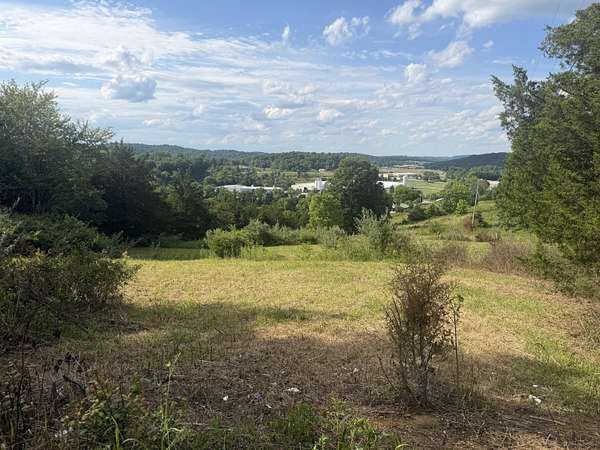 1.42 Acres of Residential Land for Sale in Mount Vernon, Kentucky