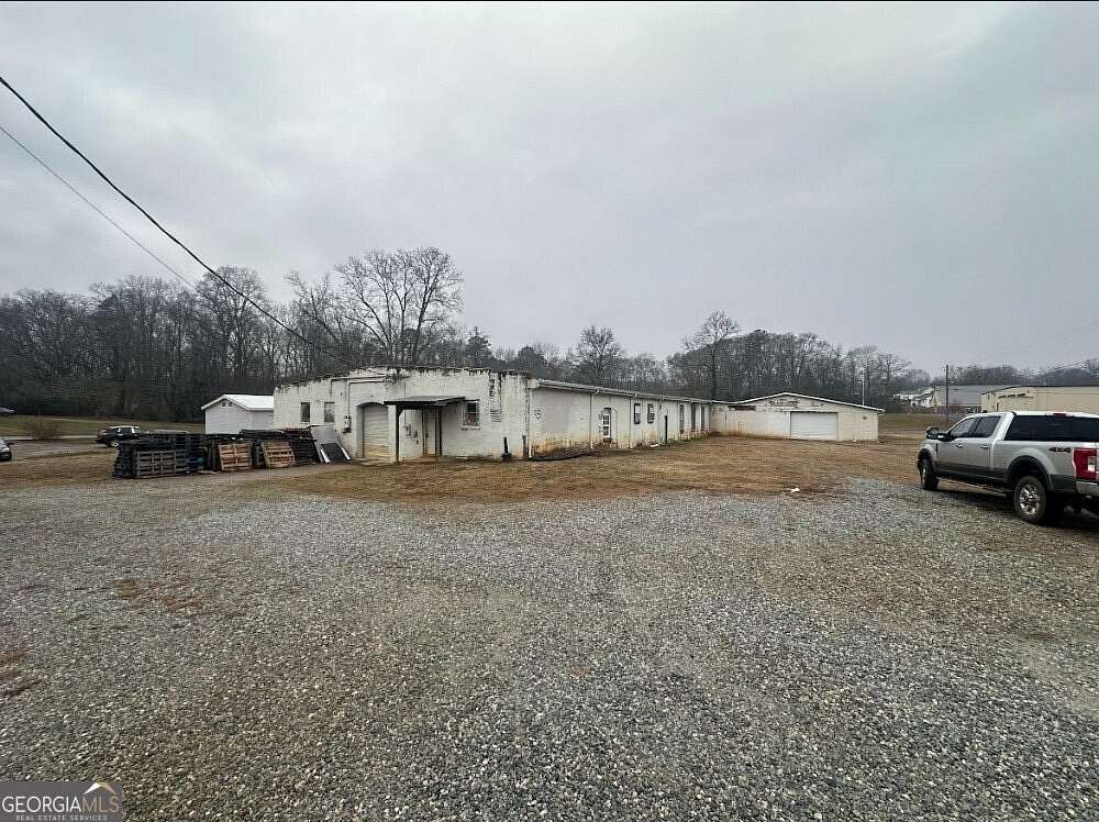 1.52 Acres of Improved Mixed-Use Land for Sale in Maysville, Georgia