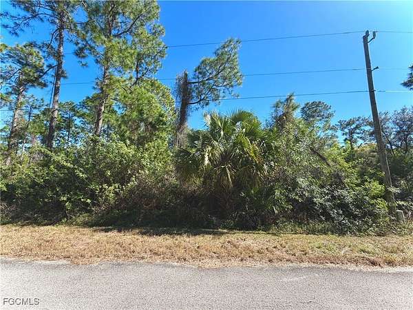 0.5 Acres of Residential Land for Sale in Alva, Florida