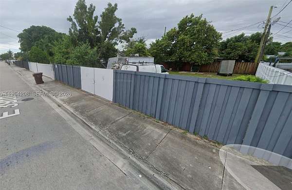 0.09 Acres of Residential Land for Sale in Hialeah, Florida