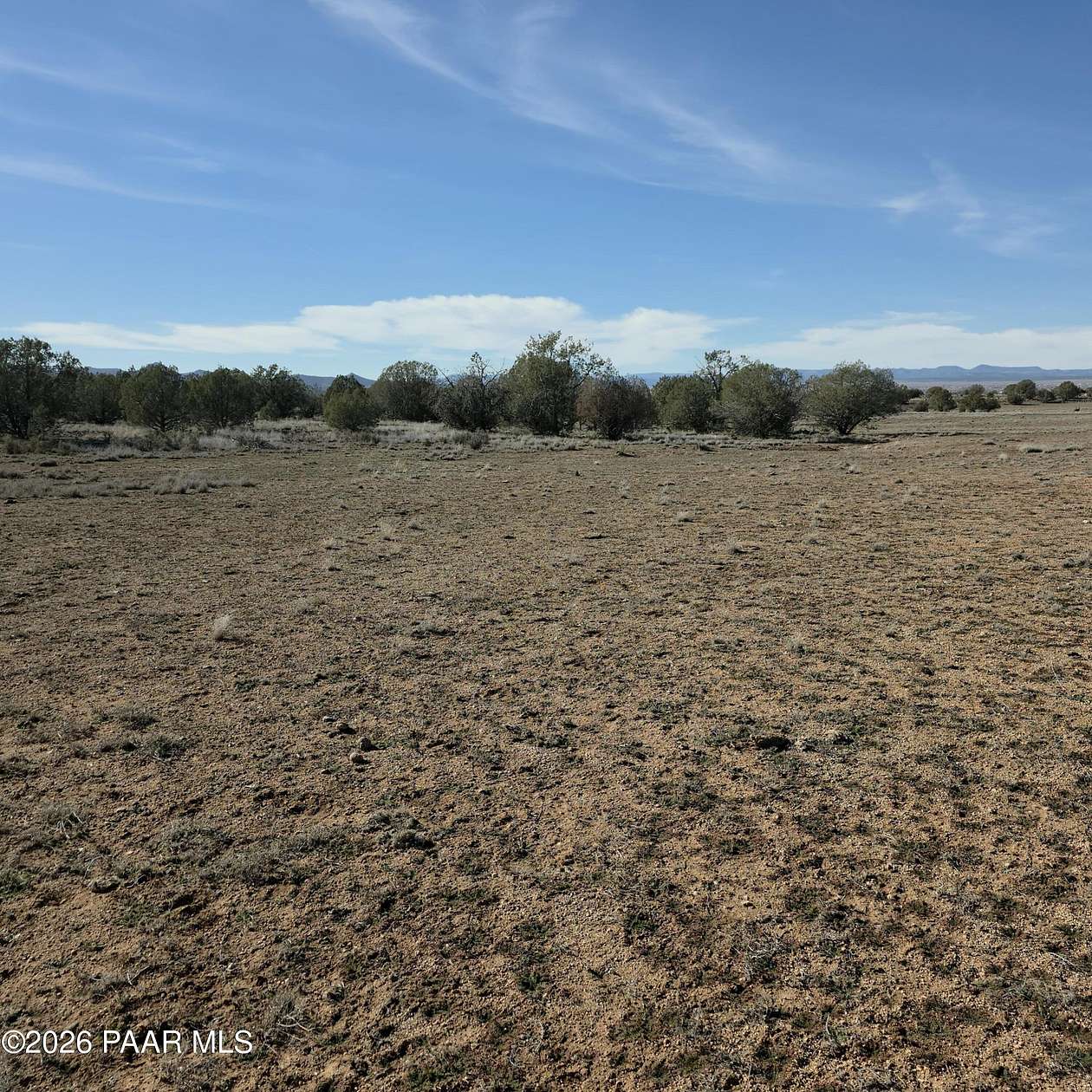 2 Acres of Land for Sale in Paulden, Arizona