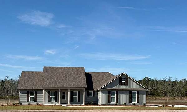 3.17 Acres of Land with Home for Sale in Nashville, Georgia