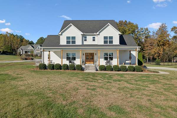 5 Acres of Residential Land with Home for Sale in Lebanon, Tennessee