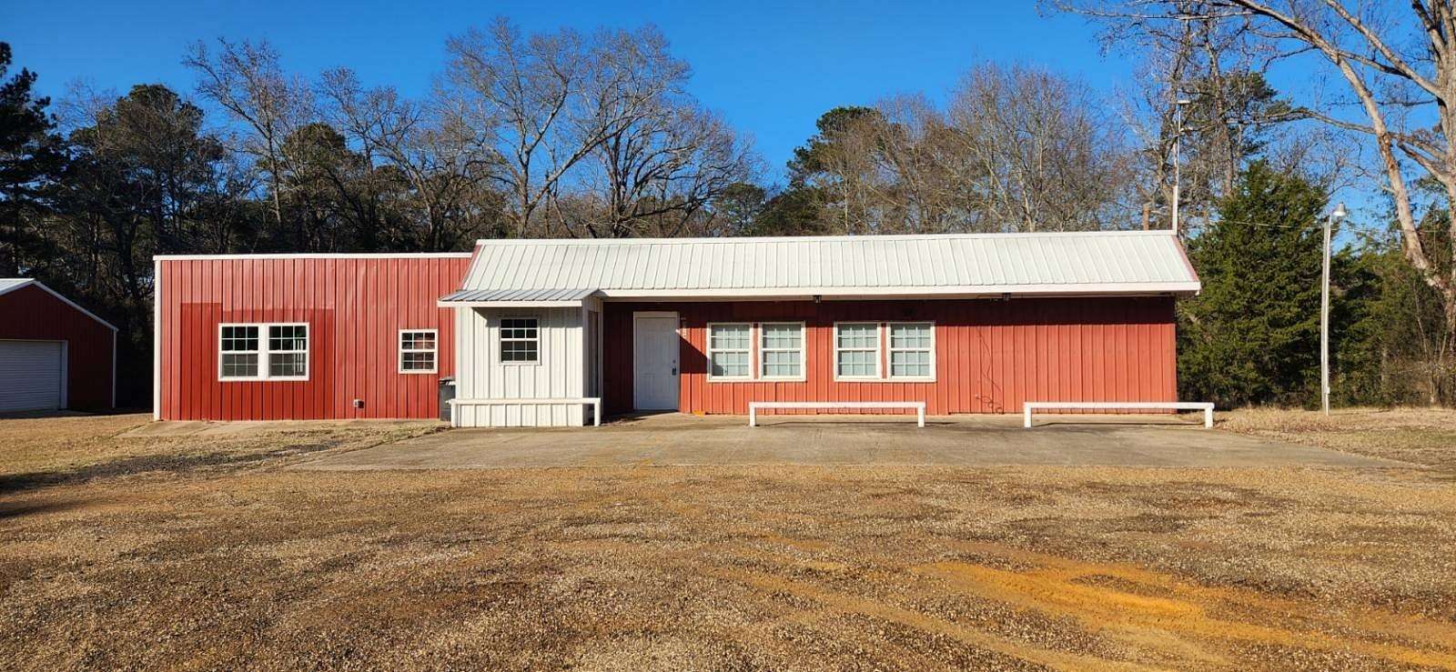 3.1 Acres of Land with Home for Sale in Jefferson, Texas