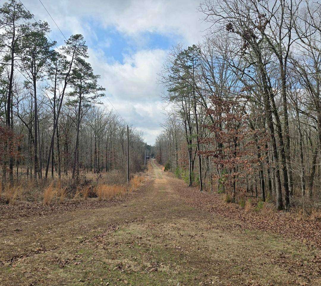 10 Acres of Residential Land for Sale in Broken Bow, Oklahoma