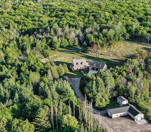13.2 Acres of Recreational Land with Home for Sale in Houghton, Michigan