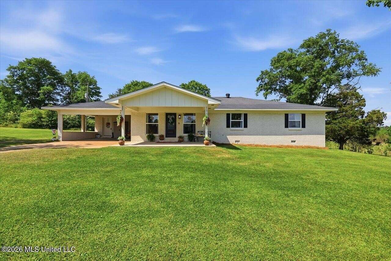1.77 Acres of Land with Home for Sale in Mendenhall, Mississippi