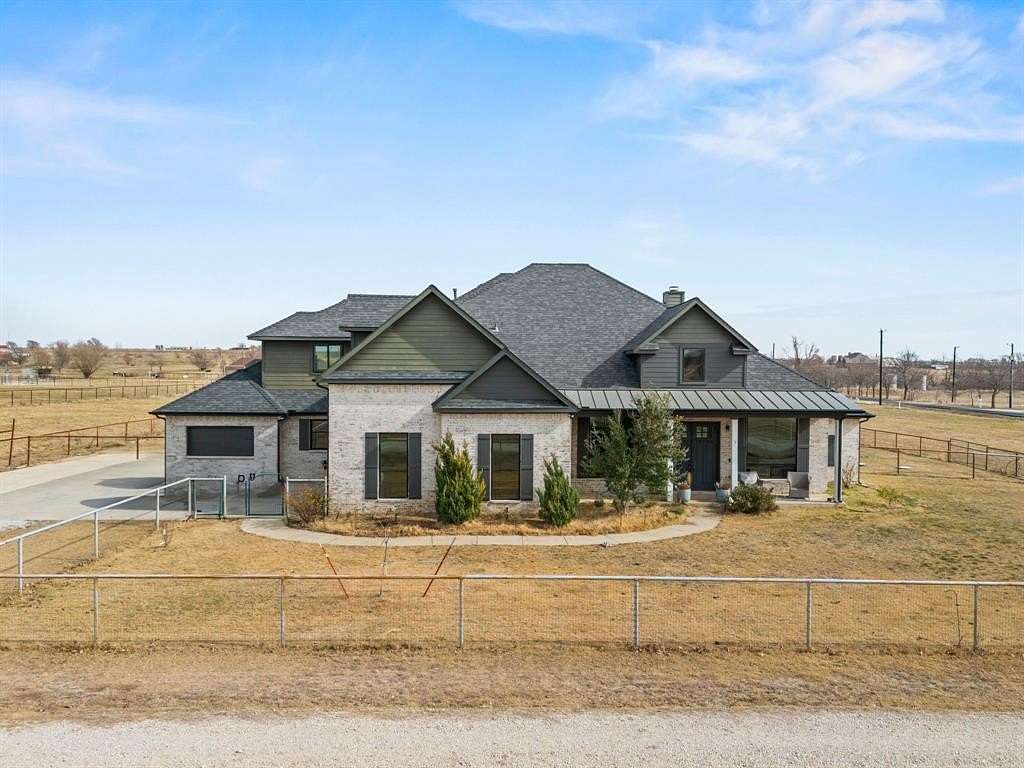 6.47 Acres of Residential Land with Home for Sale in Ponder, Texas