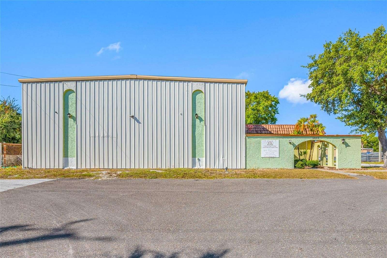 1.88 Acres of Improved Commercial Land for Sale in Tampa, Florida