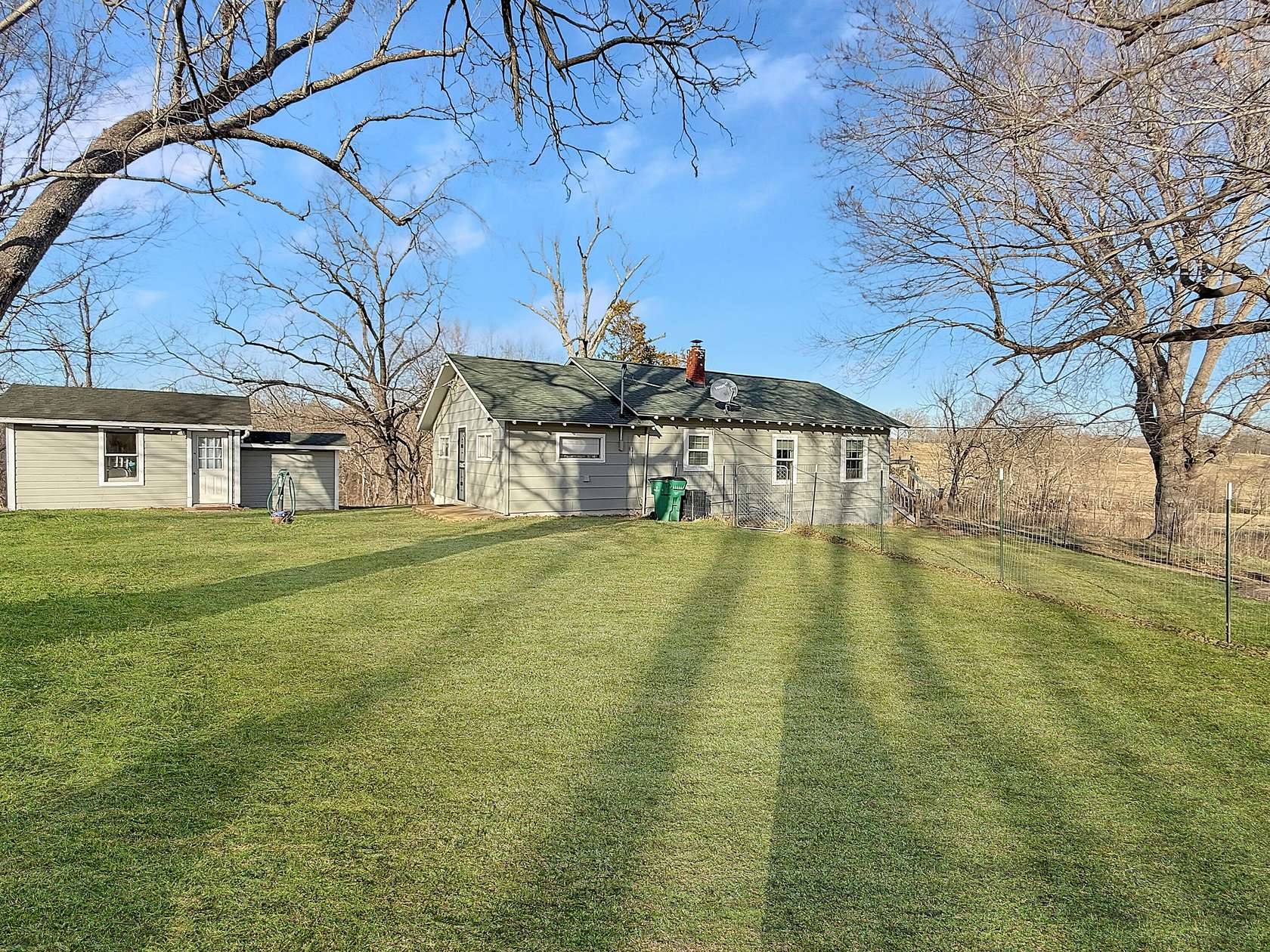 1.75 Acres of Residential Land with Home for Sale in Thayer, Missouri