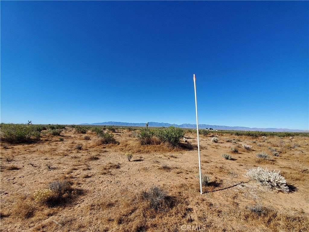2.52 Acres of Land for Sale in Lake Los Angeles, California