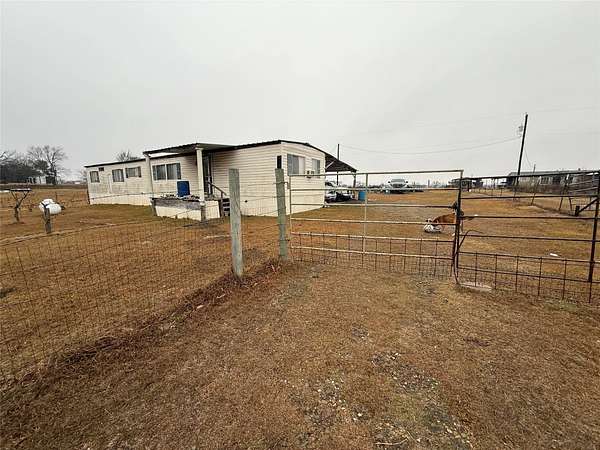 14.8 Acres of Land with Home for Sale in Yantis, Texas