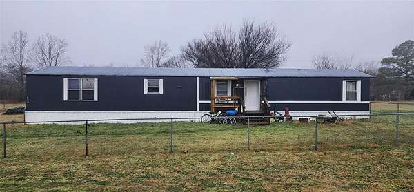 3 Acres of Mixed-Use Land for Sale in Mexia, Texas