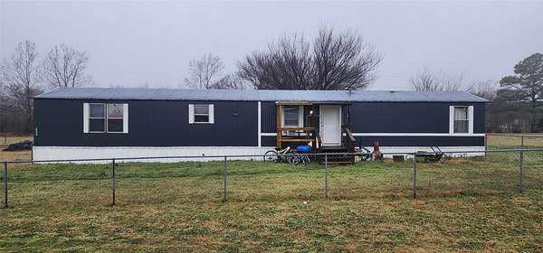 3 Acres of Mixed-Use Land for Sale in Mexia, Texas