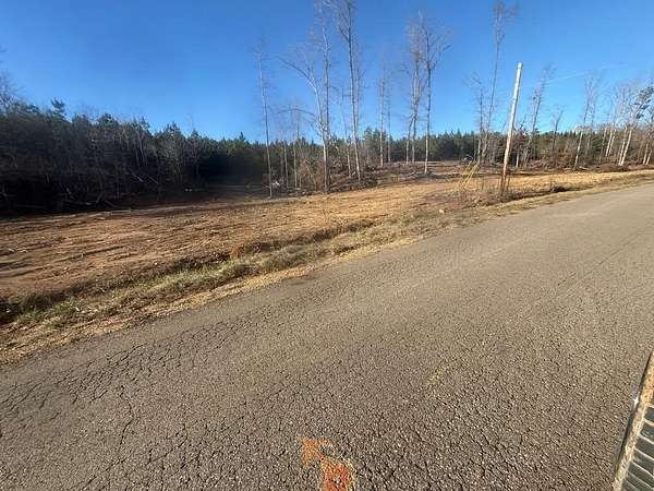 13.8 Acres of Land for Sale in Savannah, Tennessee