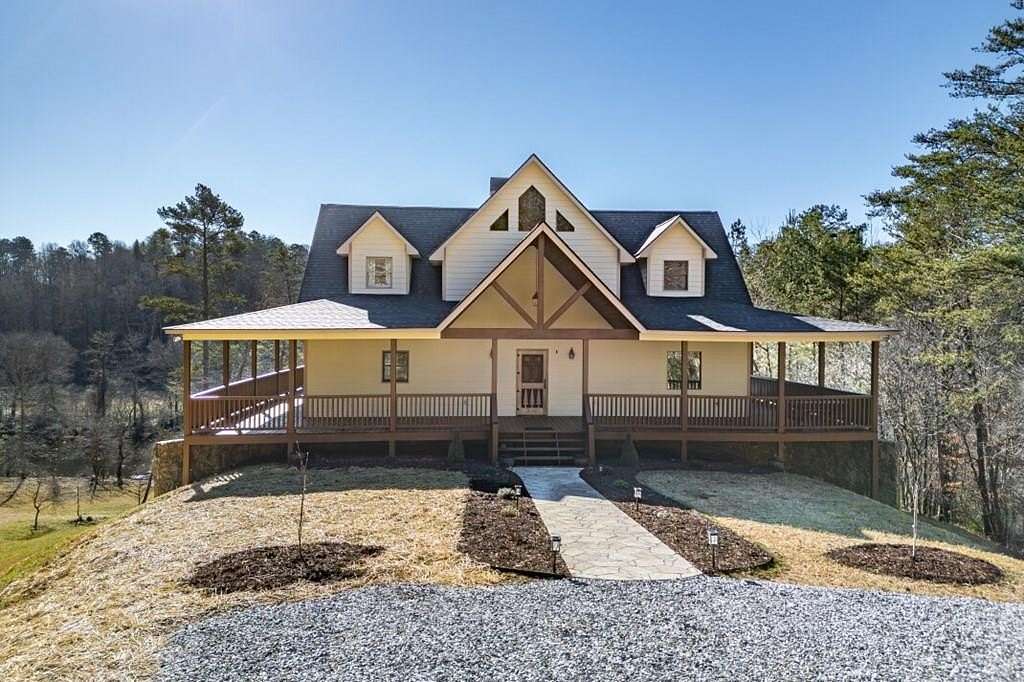 6 Acres of Residential Land with Home for Sale in Mineral Bluff, Georgia