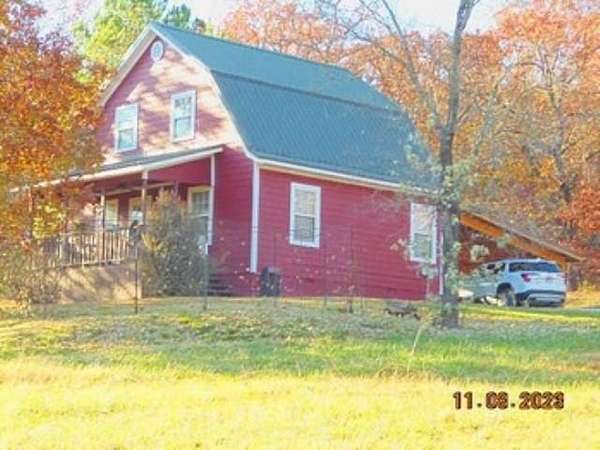 16 Acres of Land with Home for Lease in Huntsville, Arkansas