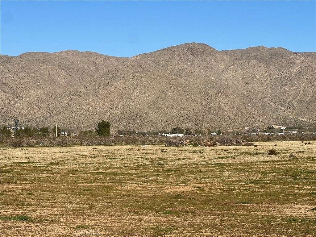 4.77 Acres of Land for Sale in Apple Valley, California