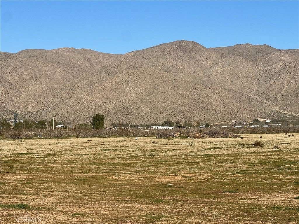 4.77 Acres of Land for Sale in Apple Valley, California