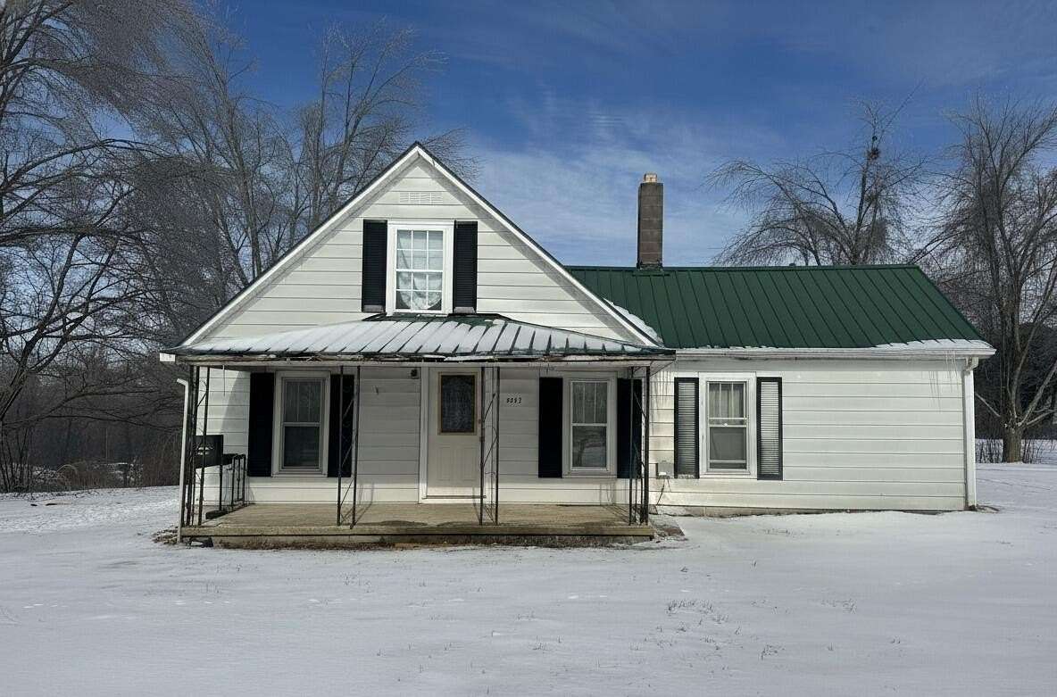 3.4 Acres of Residential Land with Home for Sale in Russell Springs, Kentucky