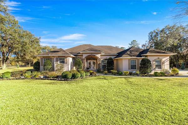 3.7 Acres of Land with Home for Sale in Williston, Florida