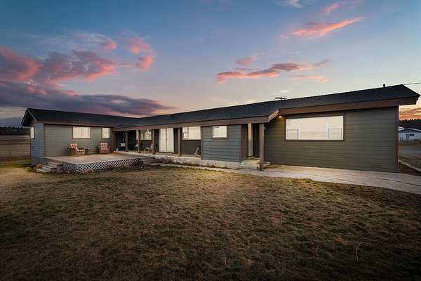 88.8 Acres of Agricultural Land with Home for Sale in Bonanza, Oregon