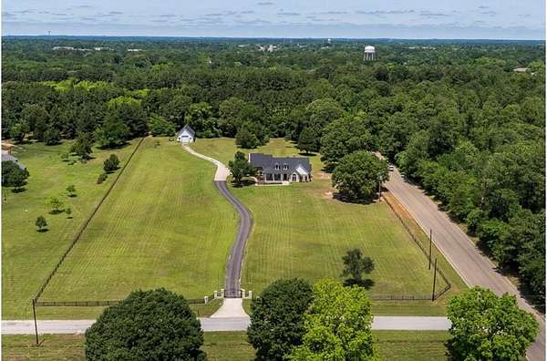 5.17 Acres of Land with Home for Sale in Athens, Texas