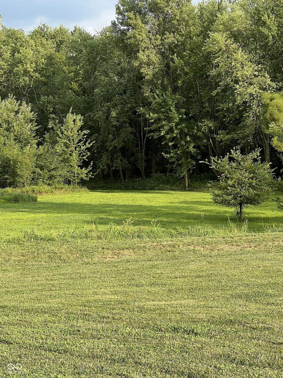 14.1 Acres of Recreational Land for Sale in Arcadia, Indiana