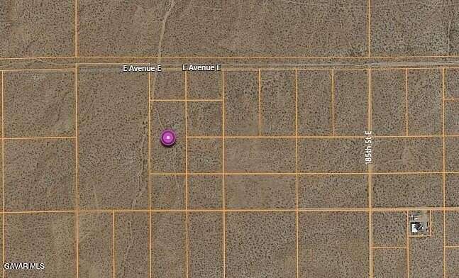 5.13 Acres of Land for Sale in Hi Vista, California