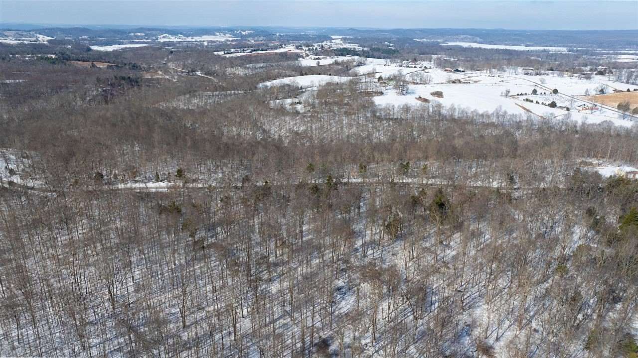 26.2 Acres of Recreational & Residential Land for Sale in Bowling Green, Kentucky