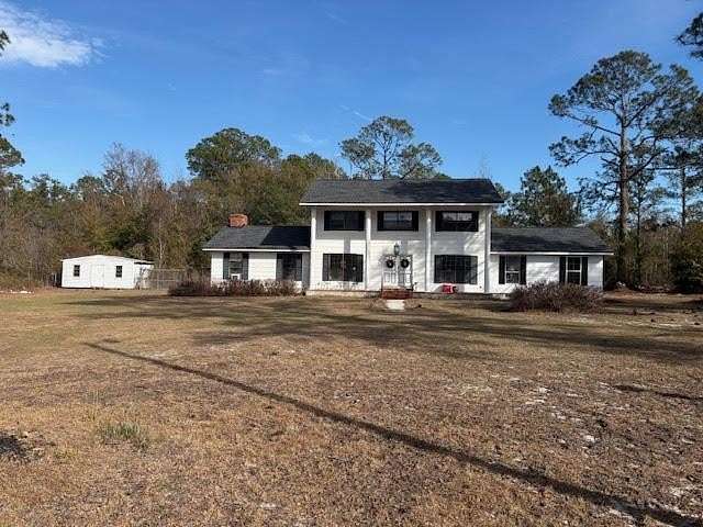 1.5 Acres of Land with Home for Sale in Valdosta, Georgia
