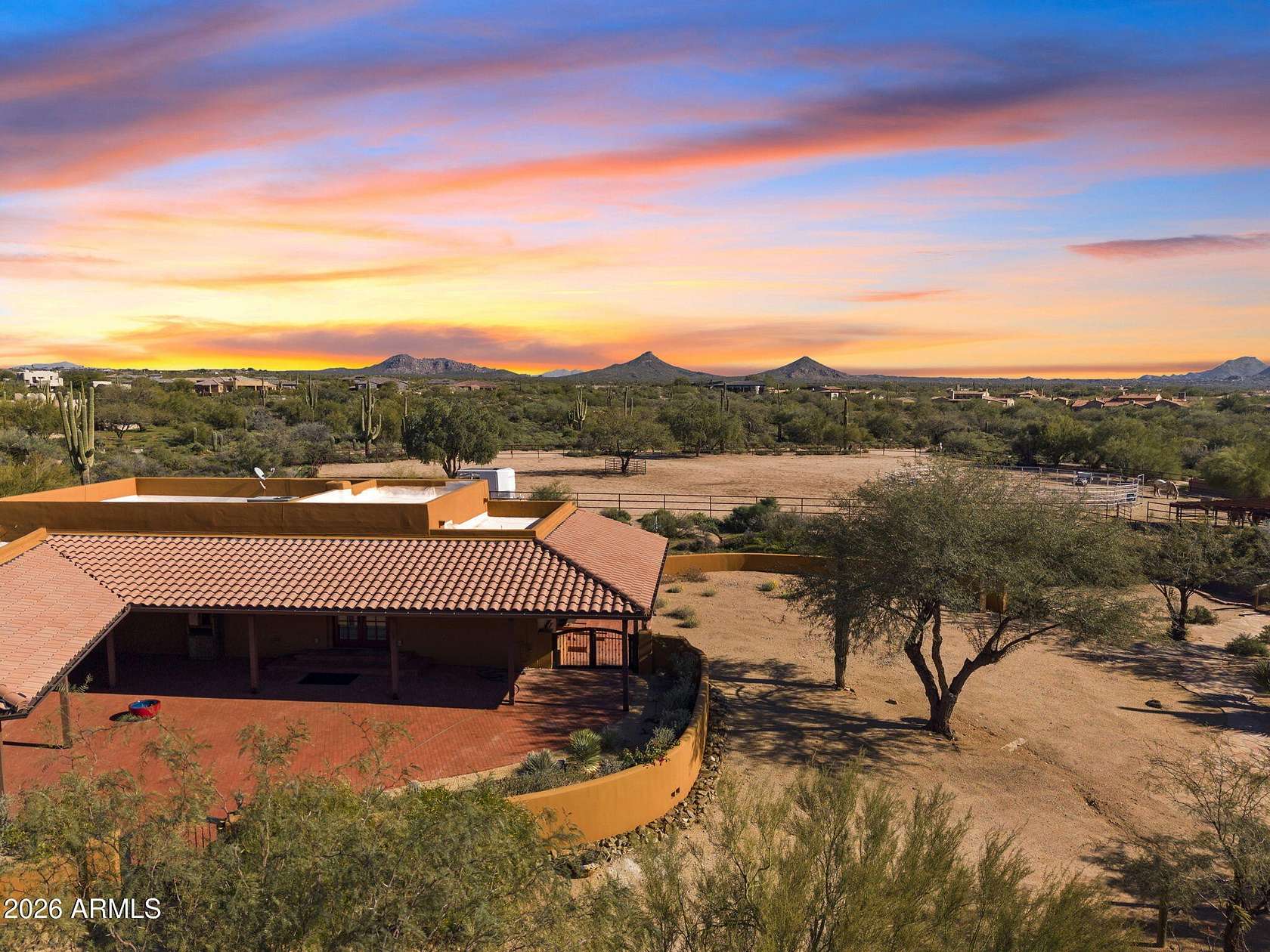 2.5 Acres of Residential Land with Home for Sale in Scottsdale, Arizona