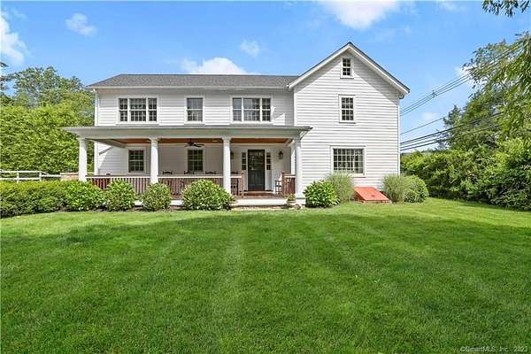 3.89 Acres of Residential Land with Home for Lease in Norwalk, Connecticut