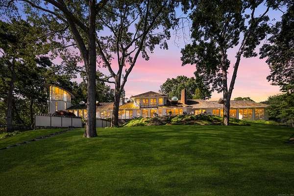 2.6 Acres of Residential Land with Home for Lease in Westport, Connecticut