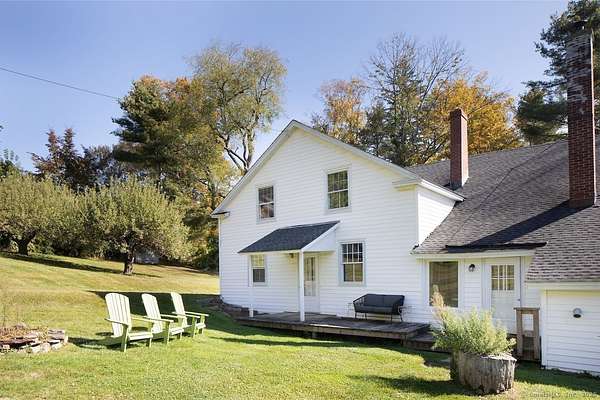 Residential Land with Home for Lease in Norfolk, Connecticut