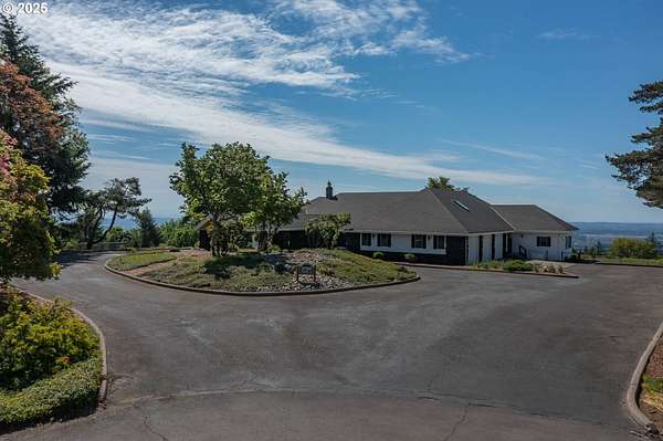 5.82 Acres of Land with Home for Sale in Salem, Oregon