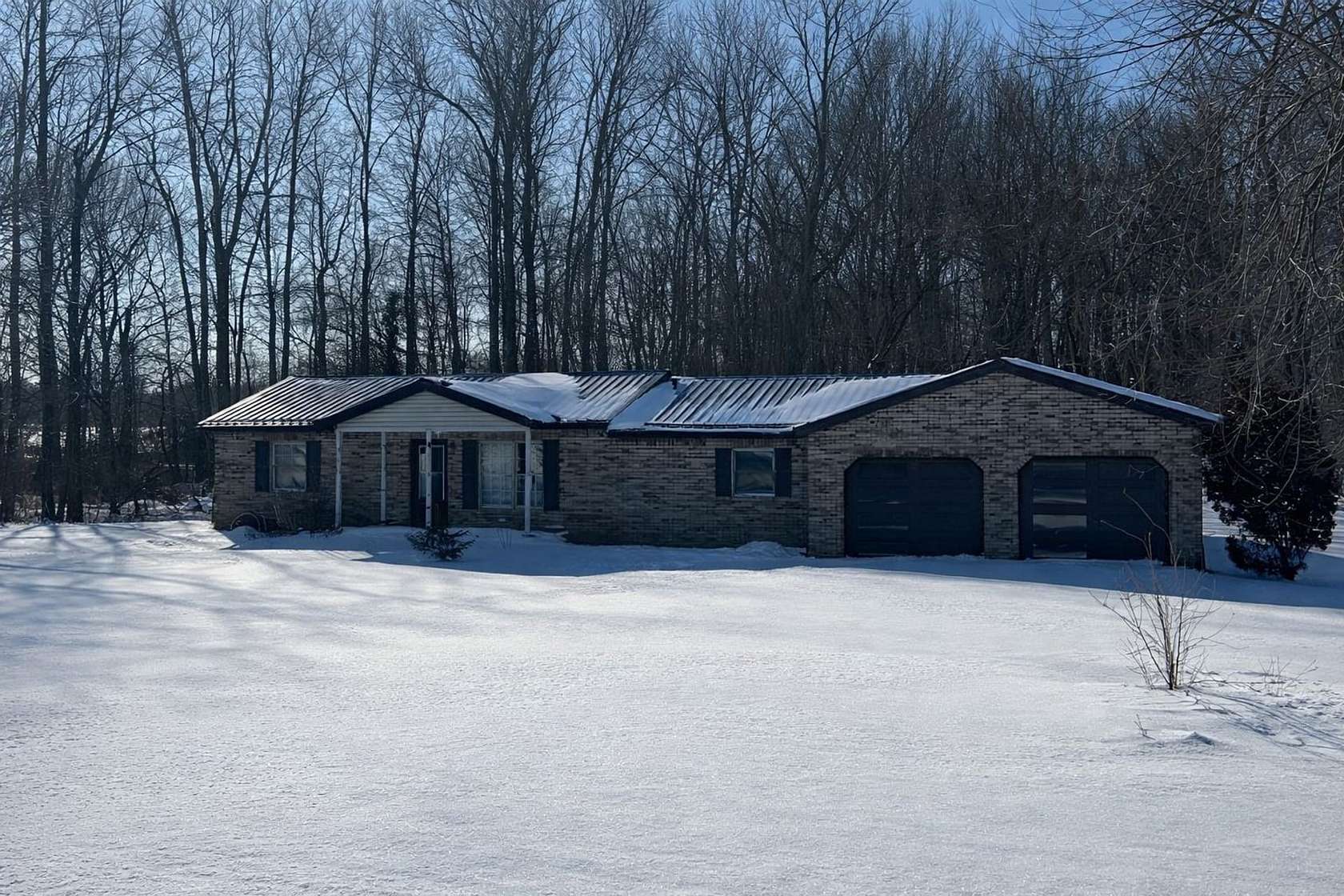 1.5 Acres of Land with Home for Sale in Brazil, Indiana