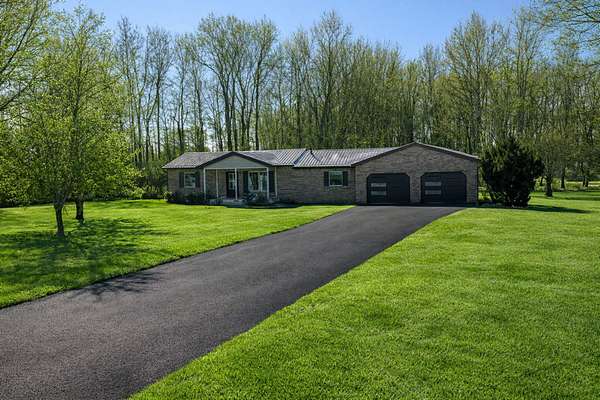 1.5 Acres of Land with Home for Sale in Brazil, Indiana