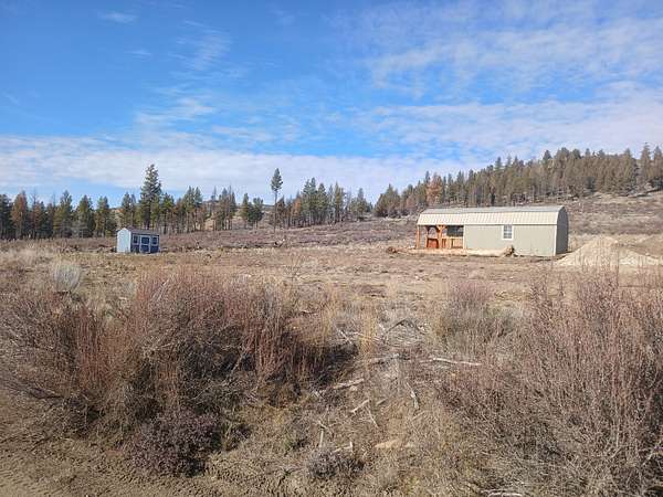 2.45 Acres of Residential Land for Sale in Chiloquin, Oregon