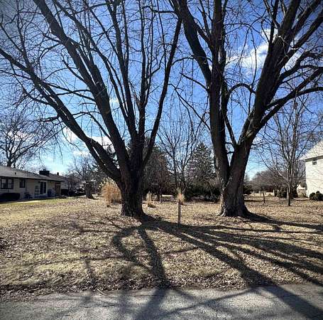 0.25 Acres of Residential Land for Sale in Rockford, Illinois