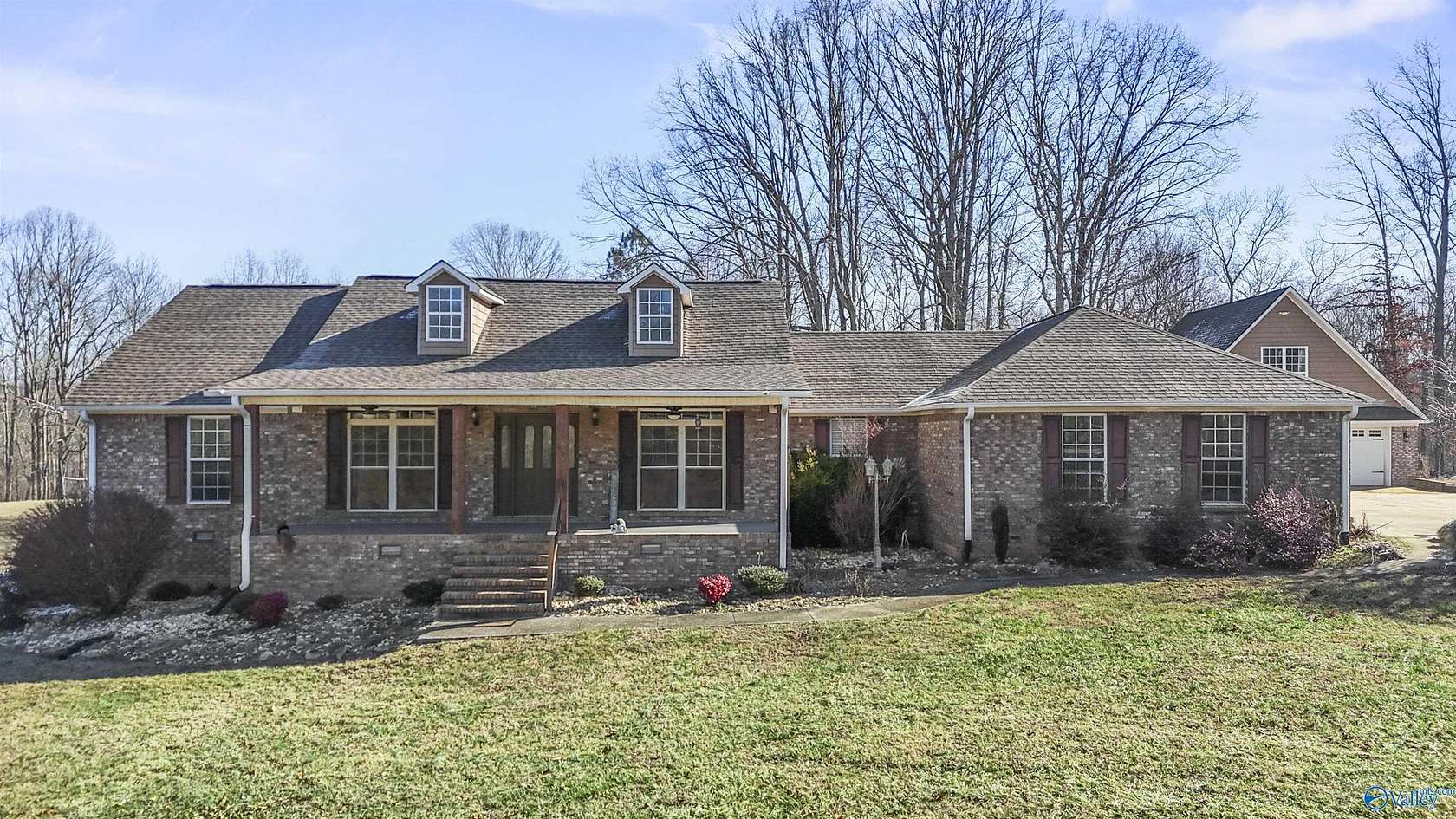 10 Acres of Recreational Land with Home for Sale in Scottsboro, Alabama