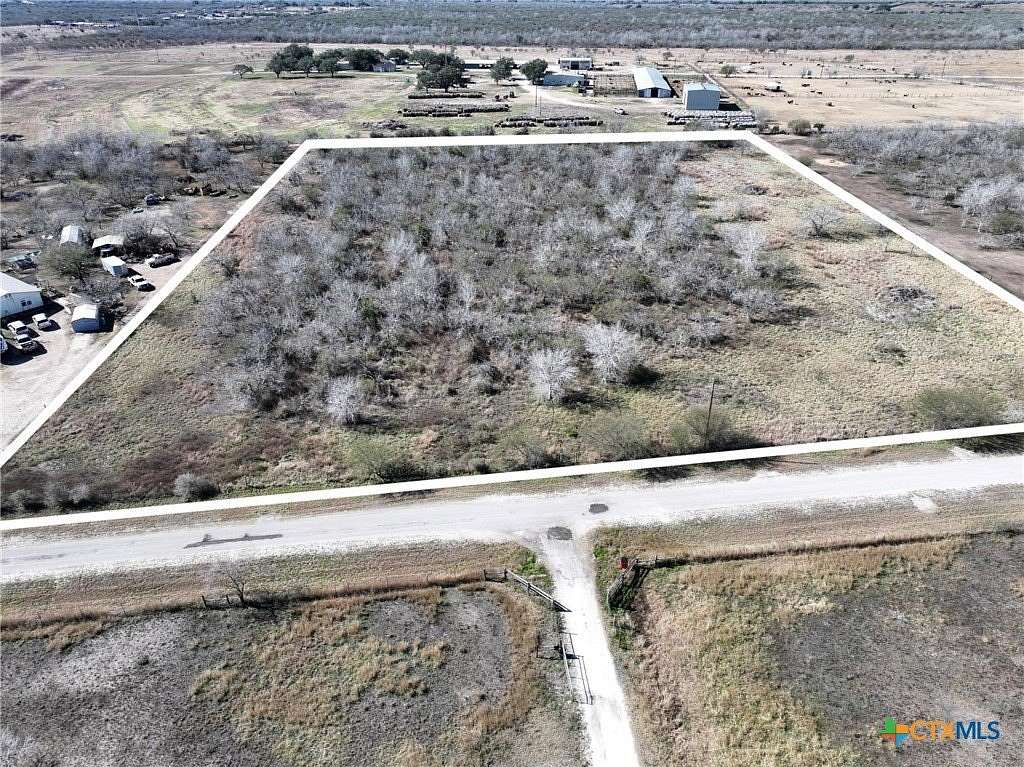 7.48 Acres of Residential Land for Sale in Beeville, Texas