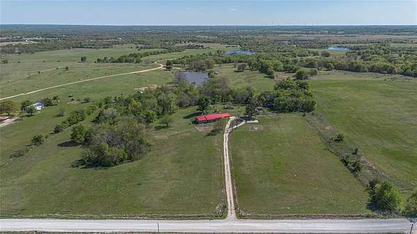 10 Acres of Land with Home for Sale in Stratford, Oklahoma