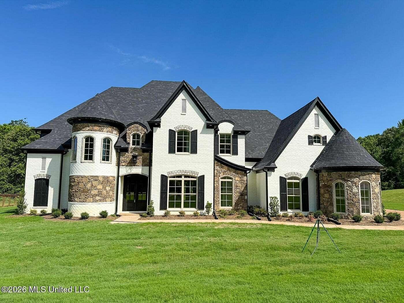 1.5 Acres of Land with Home for Sale in Olive Branch, Mississippi