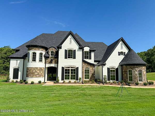 1.5 Acres of Land with Home for Sale in Olive Branch, Mississippi