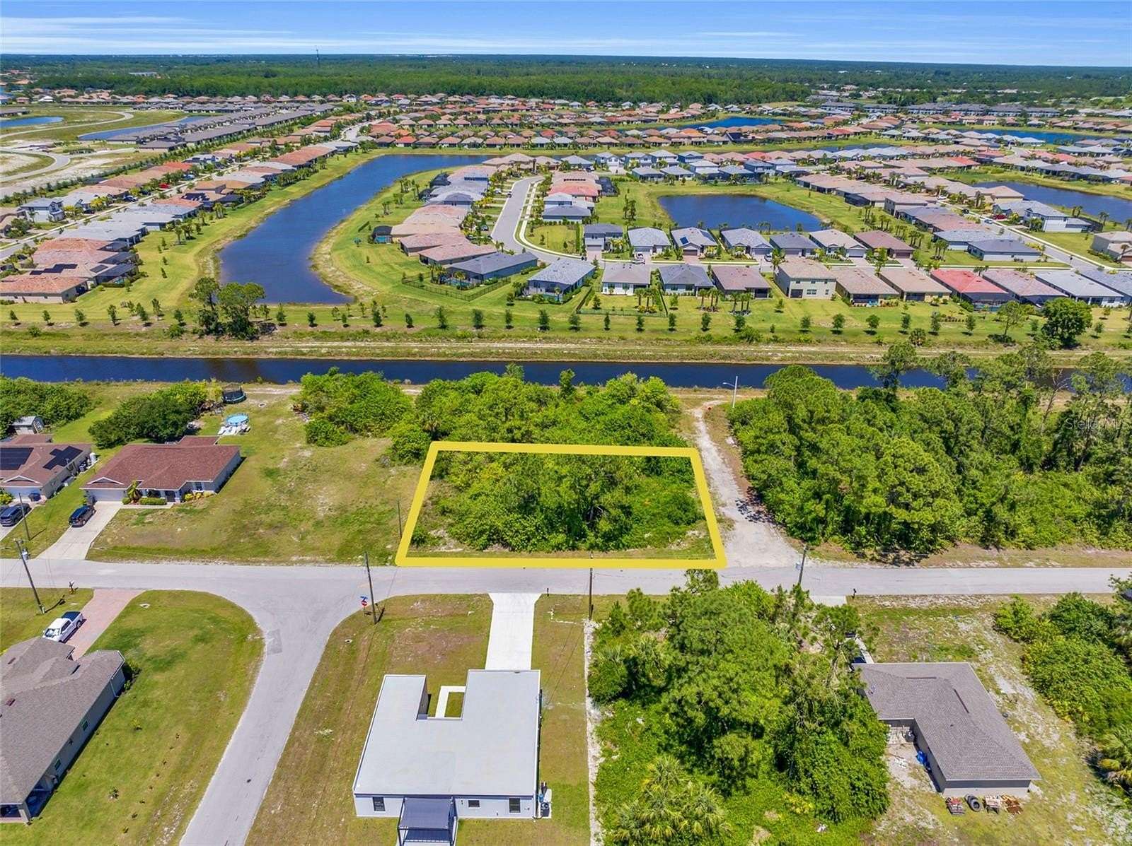 0.25 Acres of Residential Land for Sale in Lehigh Acres, Florida